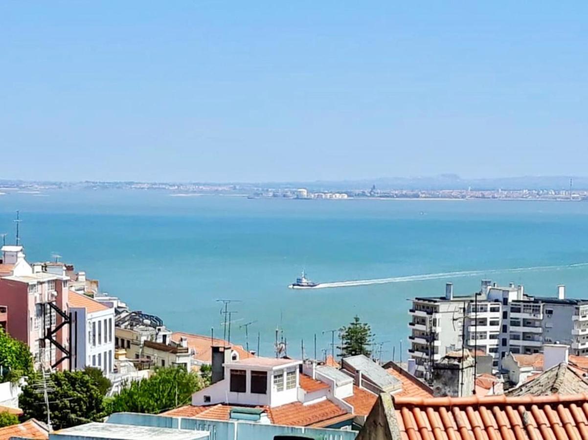 Comfortable Apartment With Balcony And Sea View In Lisbon 50 M² 외부 사진