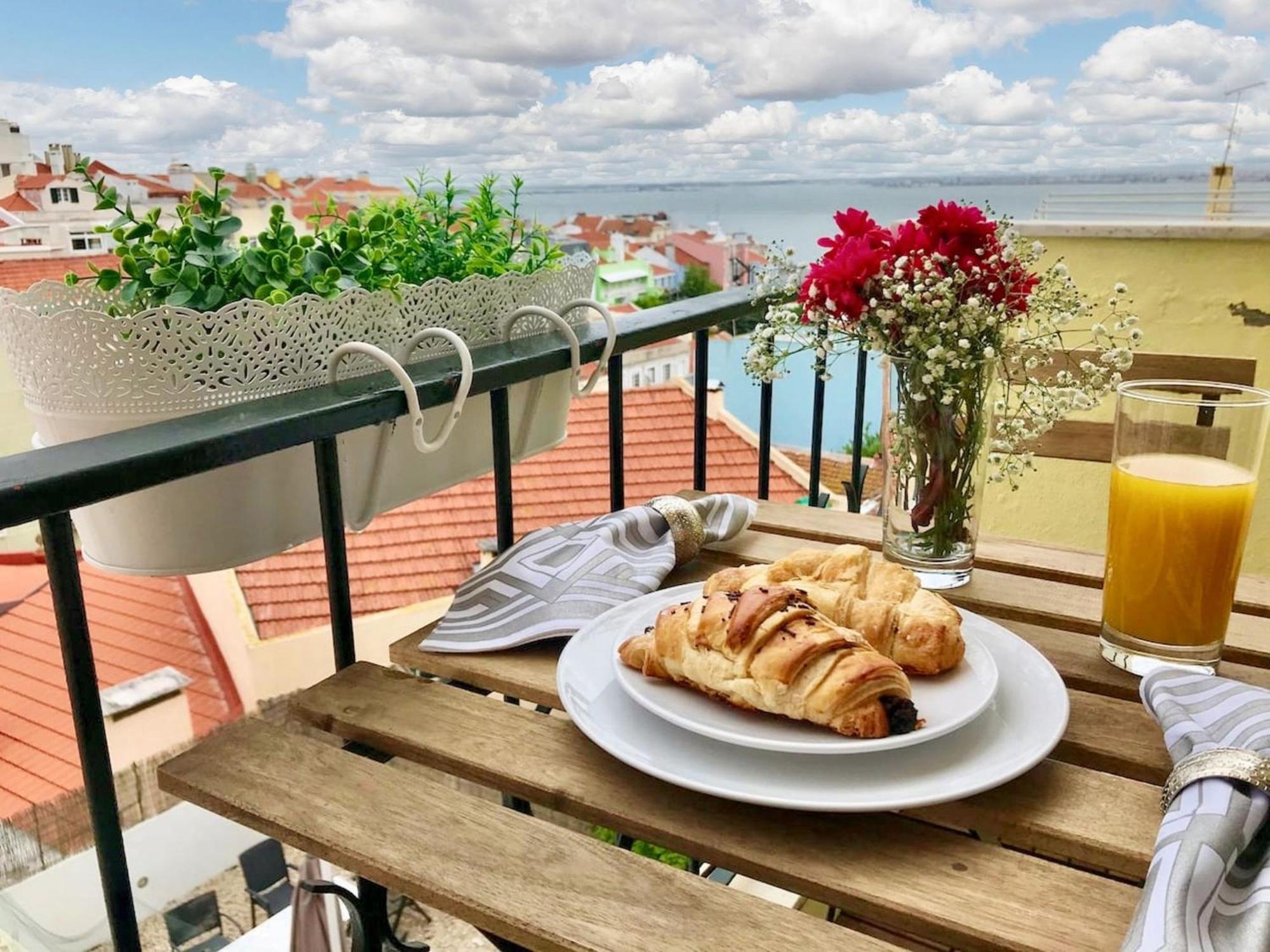 Comfortable Apartment With Balcony And Sea View In Lisbon 50 M² 외부 사진